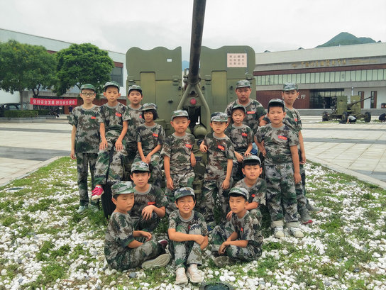 中合育才25天精英將帥軍事夏令營