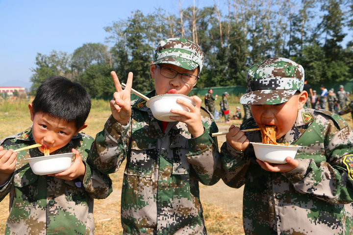 中合育才軍旅訓(xùn)練營(yíng)