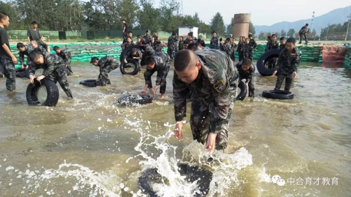 強(qiáng)強(qiáng)日記系列|中合育才軍事夏令營第九天：挑戰(zhàn)泥潭特訓(xùn)