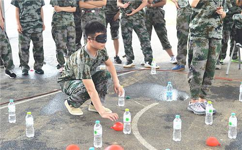 中合育才軍旅夏令營.jpg